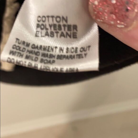 PapillonāVancouver/LAā
Beadedā
FloralĀ Dress - Picture 8 of 8